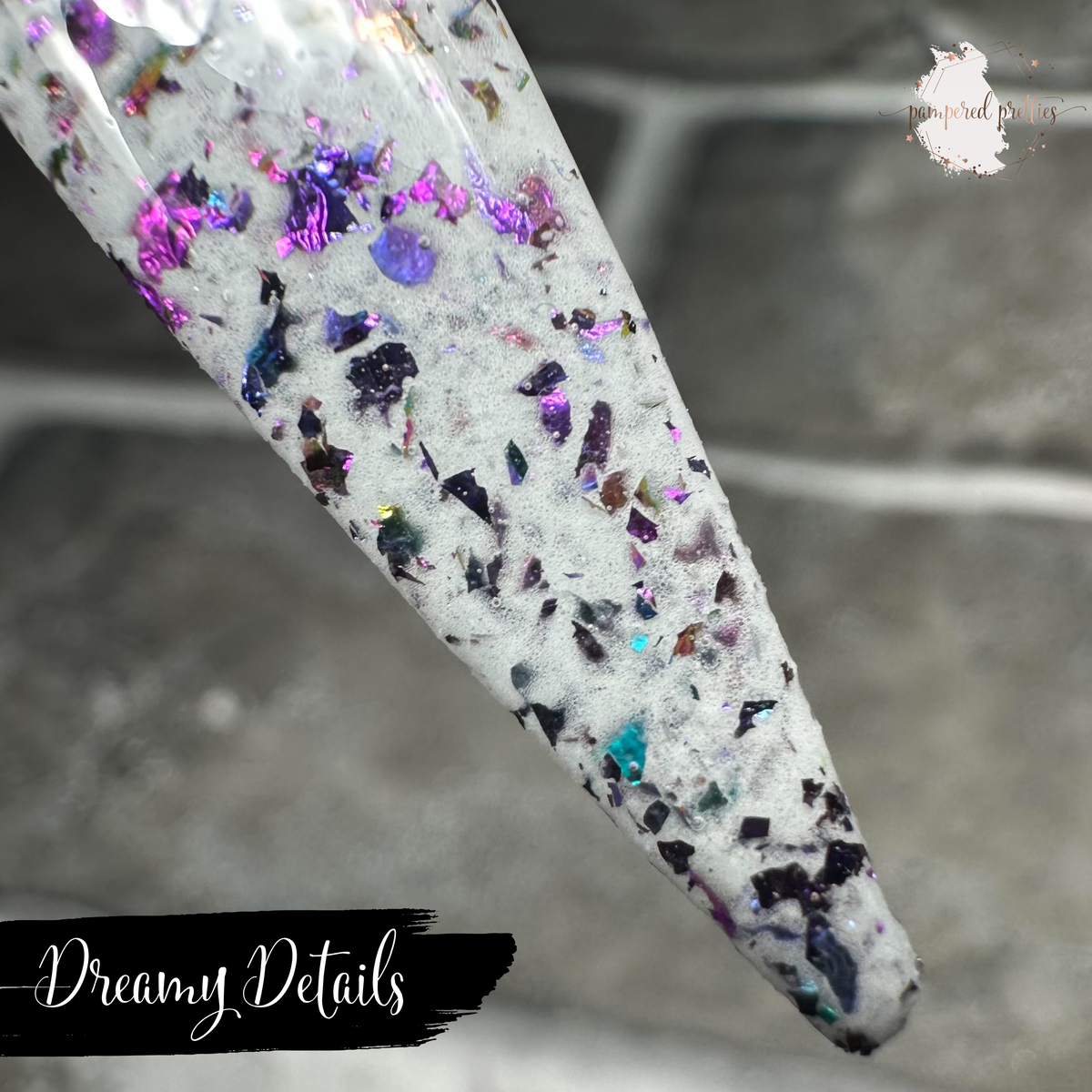 Dreamy Details - White Flakie Dip Powder