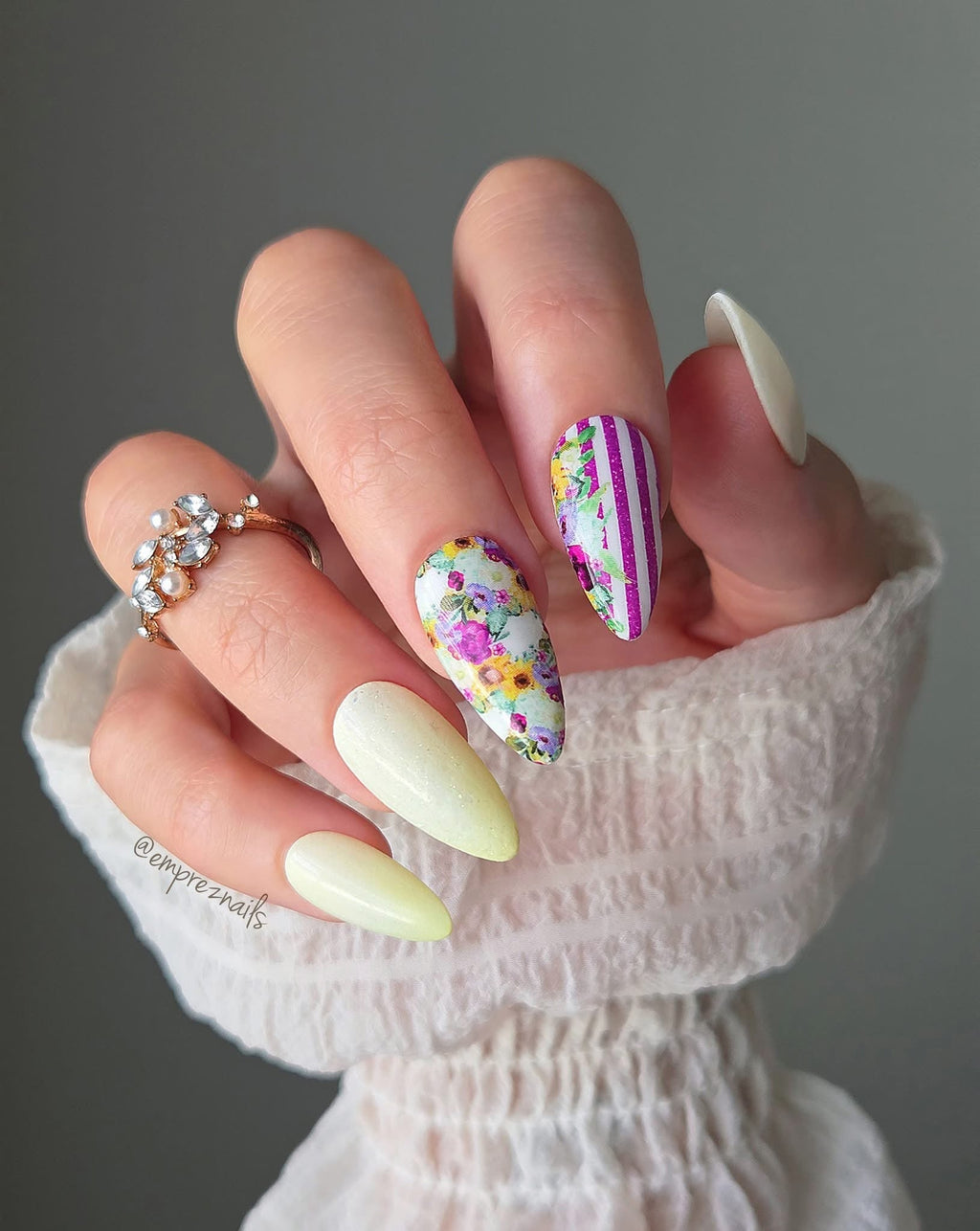 Sunny & Cher - Pampered Pretties